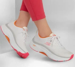 Max Cushioning Arch Fit